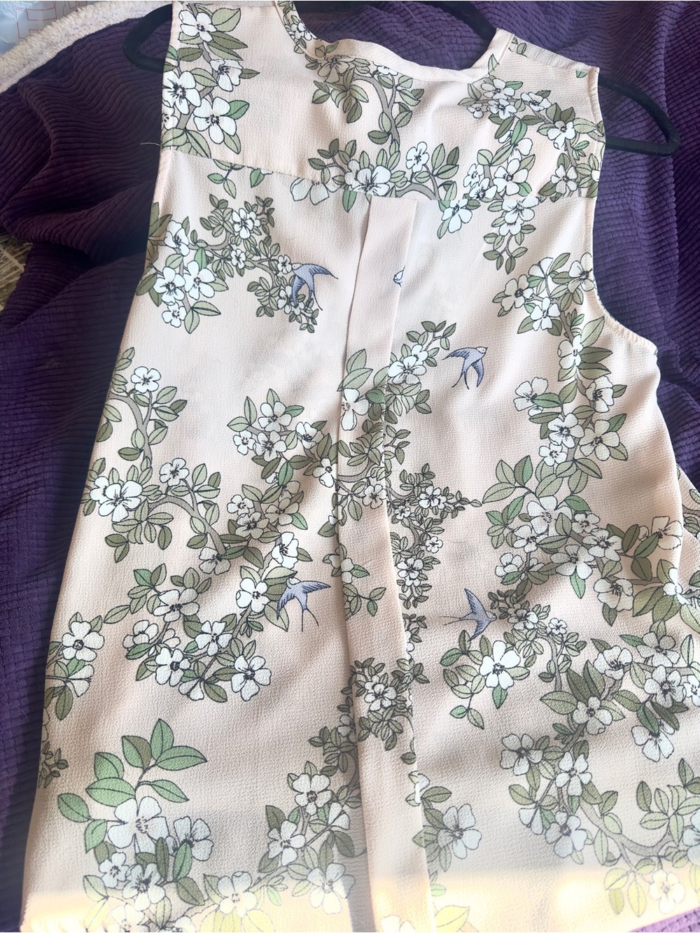 C&e Romantic Sleeveless Blouse. Size XL. - Picture 2 of 3